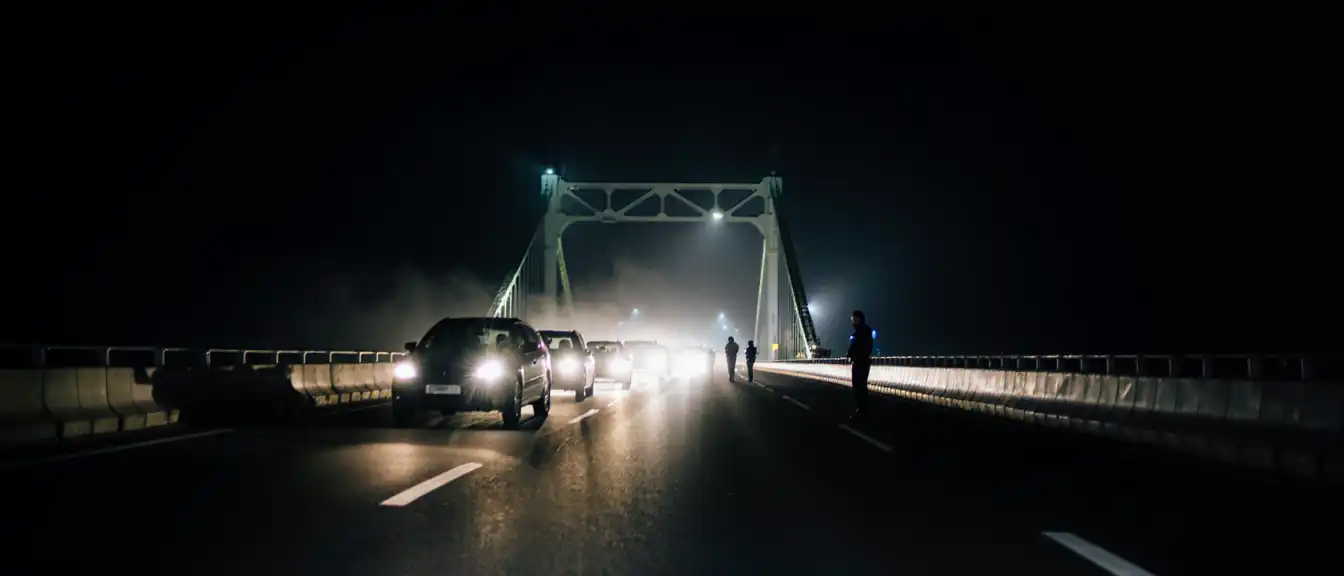 Ночные перебои на Крымском мосту: движение снова ограничено