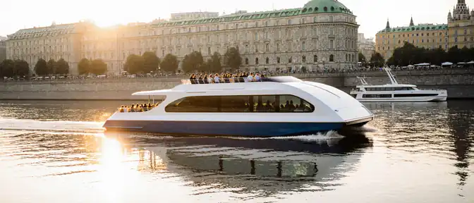 Революция на воде: как электрические суда и доступный яхтинг меняют облик российских городов