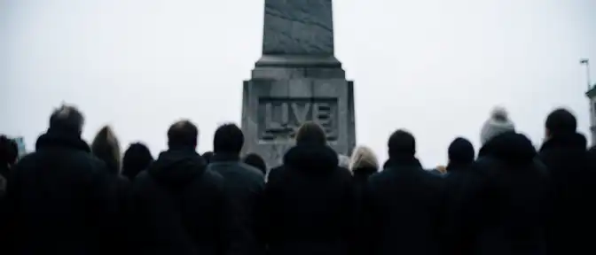 Память, застывшая в камне: в Челябинске почтили память погибших детей