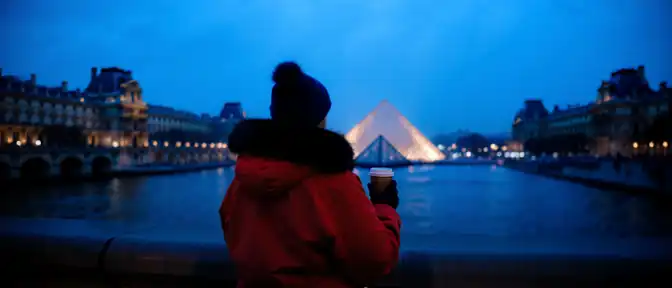 Несмотря на массовые беспорядки во Франции, российские путешественники не спешат отказываться от новогодних туров