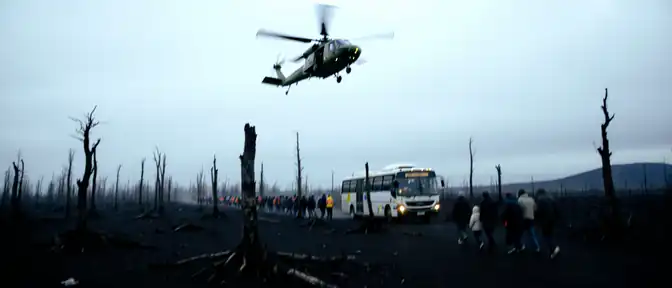 Воздушный мост над Мертвым лесом: из зоны опасности у вулкана Толбачик начали вывозить людей